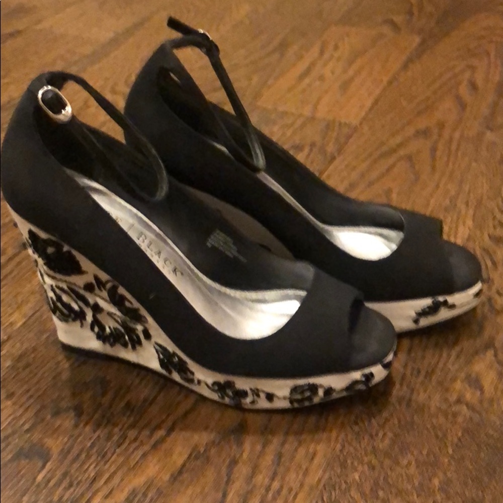Black wedge white heel w/ black beaded design